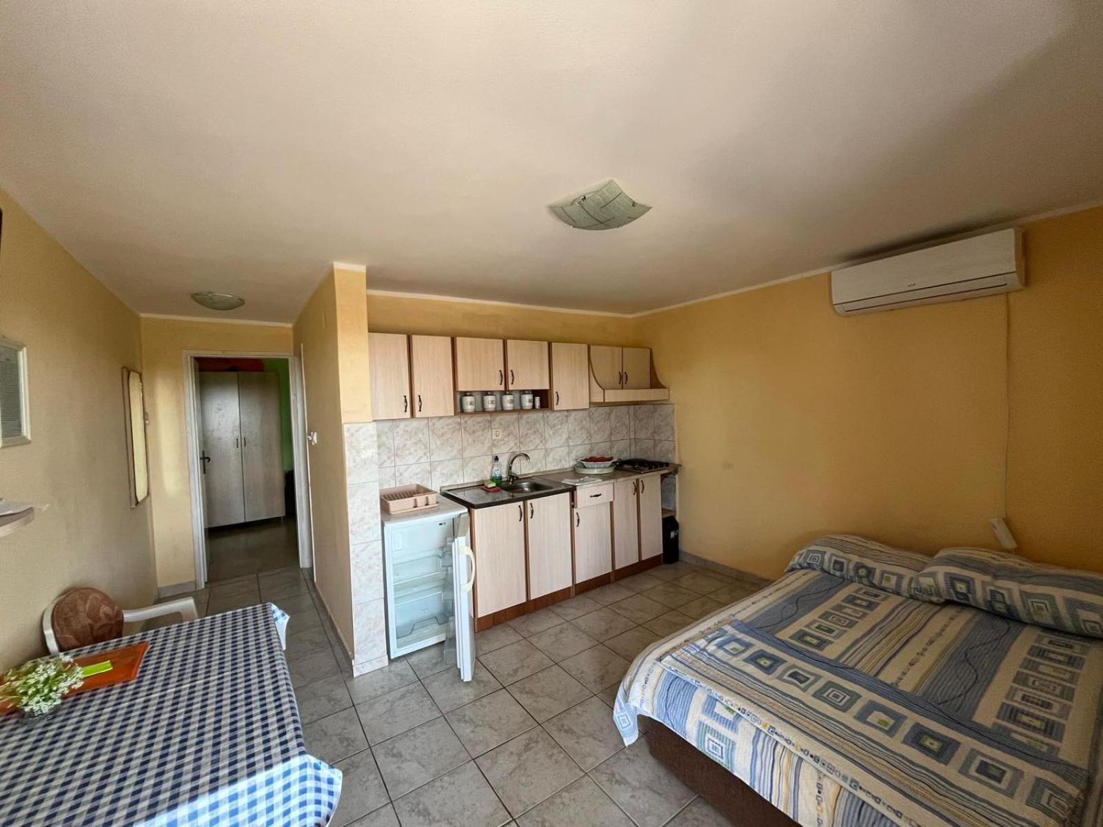 הרצג-נובי Apartments Mudric מראה חיצוני תמונה