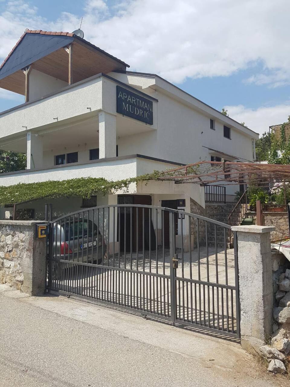 הרצג-נובי Apartments Mudric מראה חיצוני תמונה